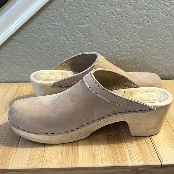 No. 6 Bone Clog Heels 39 Suede Beige Tan Color - Picture 8 of 12